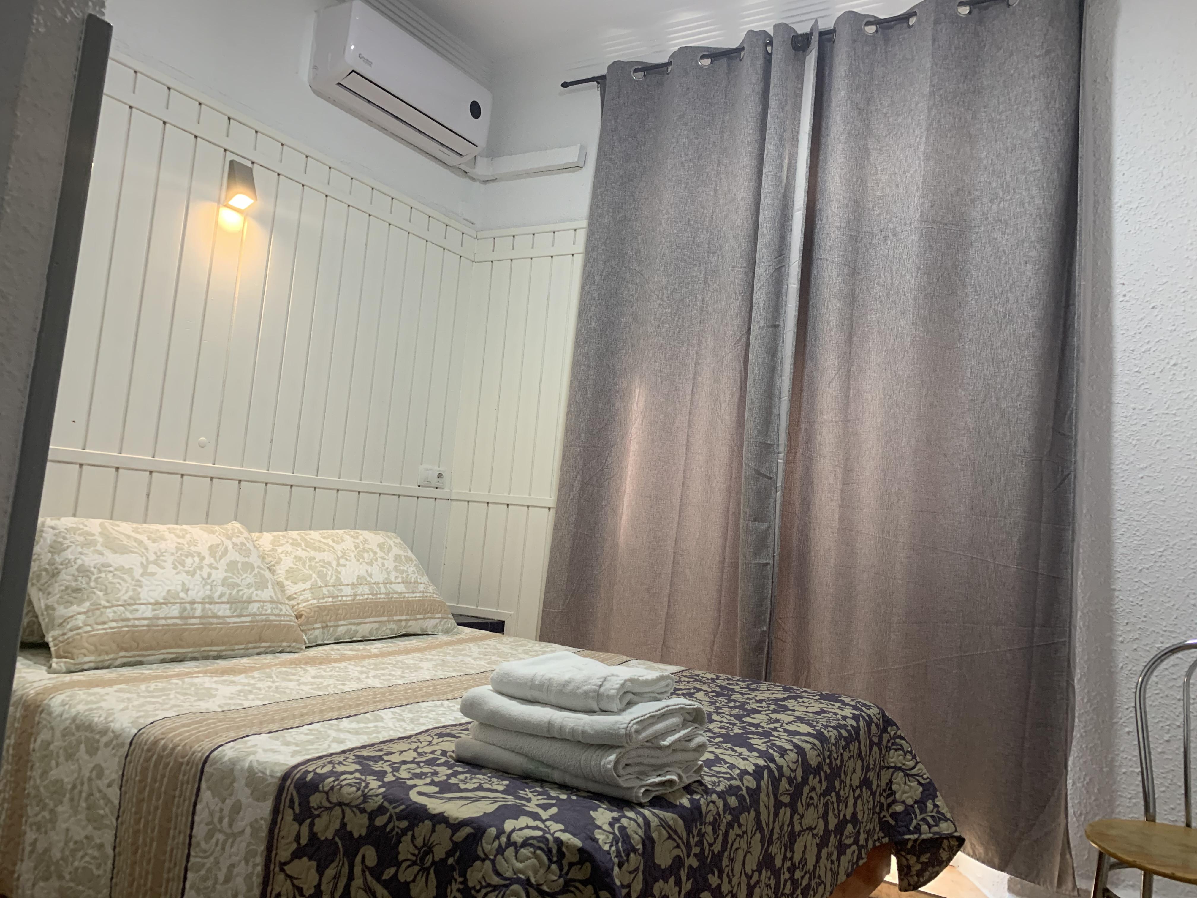 Hostal Alcobia Sevilla Buitenkant foto