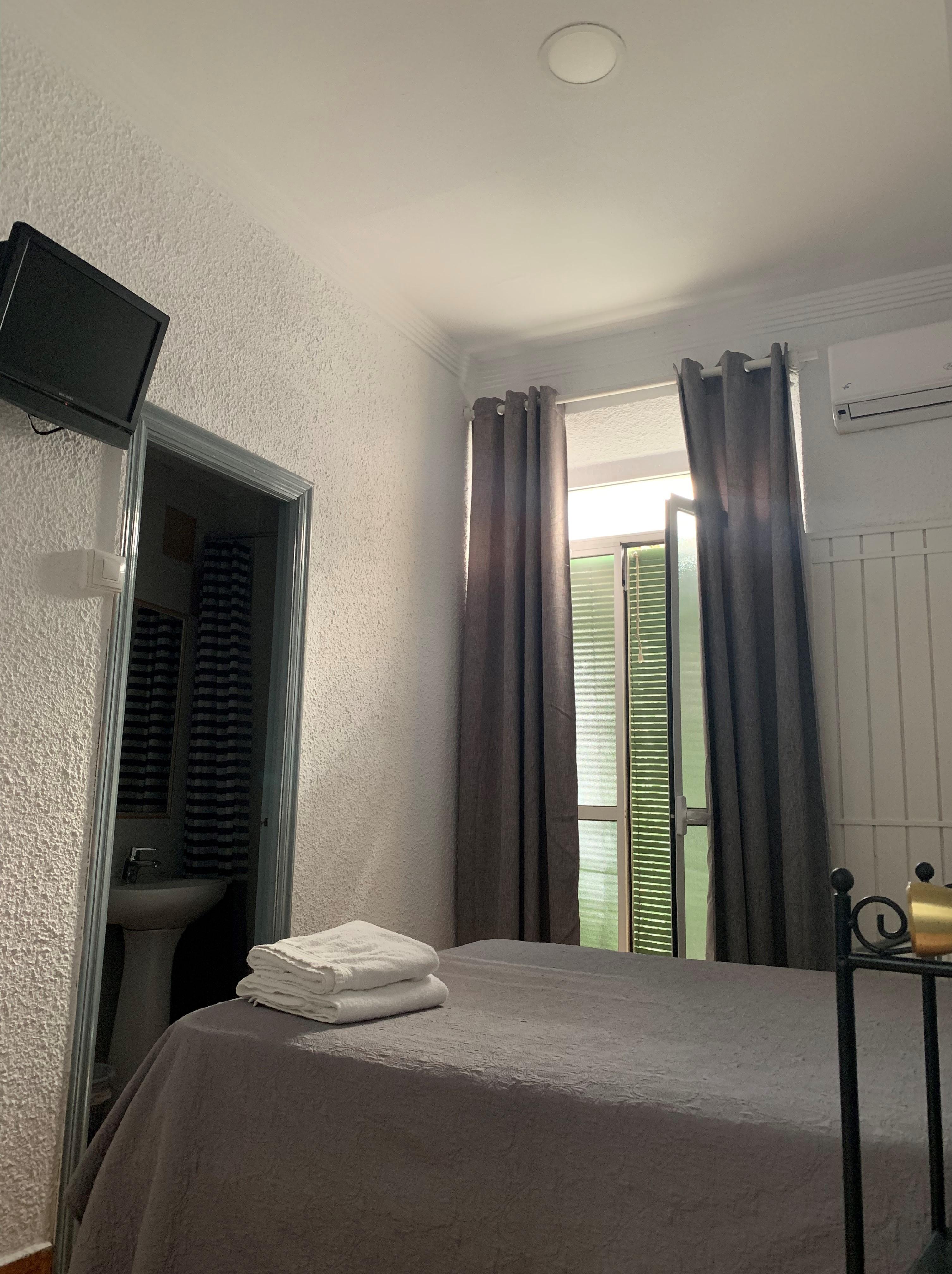 Hostal Alcobia Sevilla Buitenkant foto