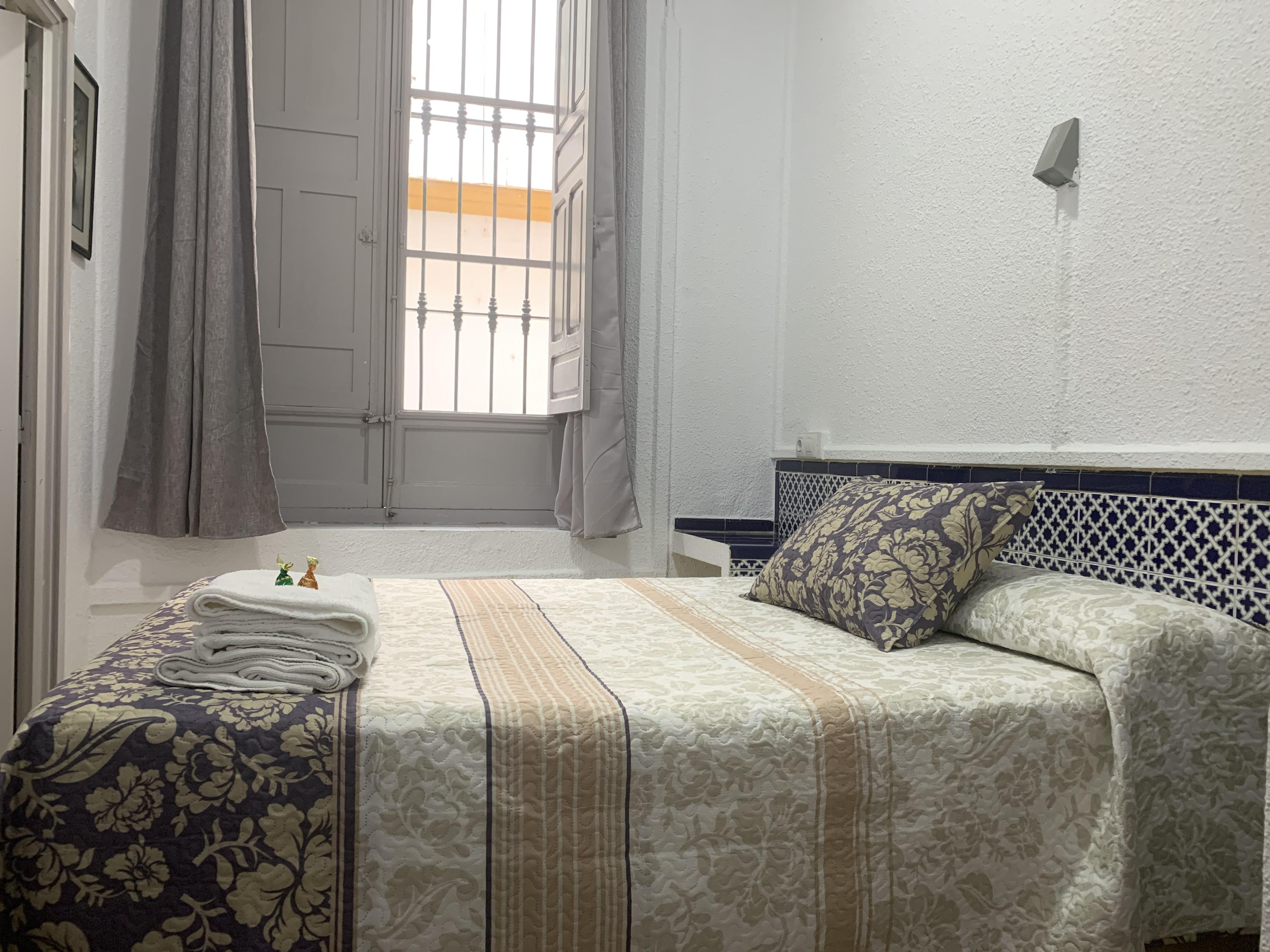 Hostal Alcobia Sevilla Buitenkant foto