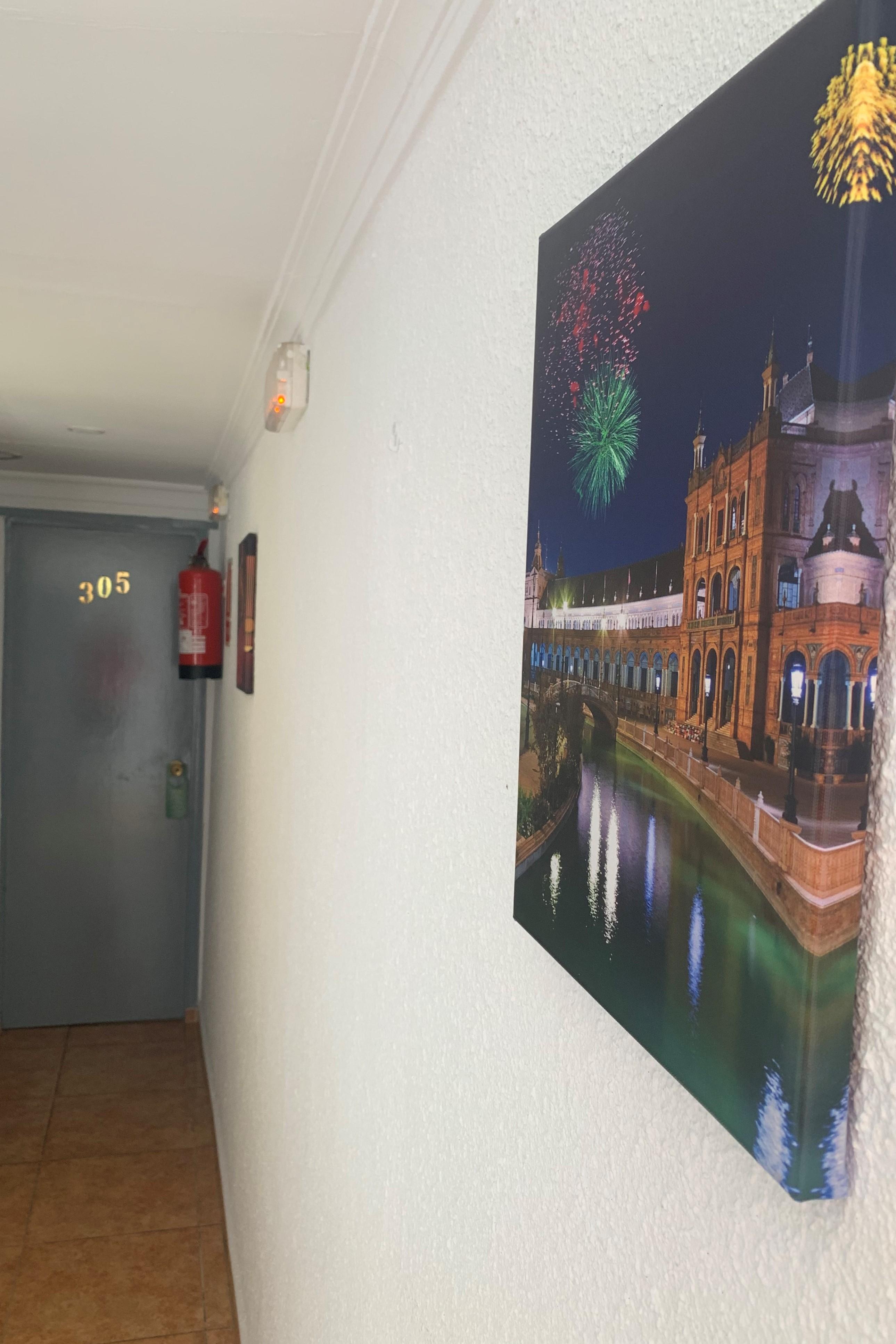 Hostal Alcobia Sevilla Buitenkant foto