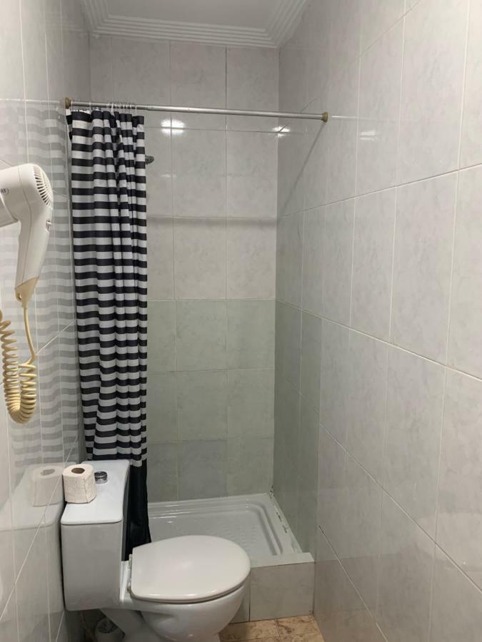 Hostal Alcobia Sevilla Buitenkant foto